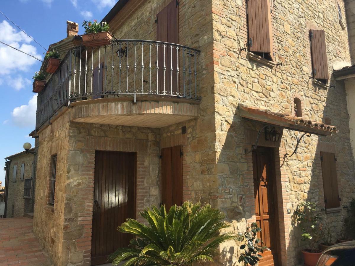 Appartamenti E Camere Il Poggio Di D'Angeli Lidia Auditore Экстерьер фото